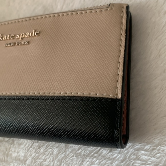 Kate Spade Wallet - Picture 5 of 15